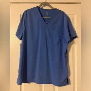 Rothwear by Med Couture men’s scrub top. Ceil blue size large.